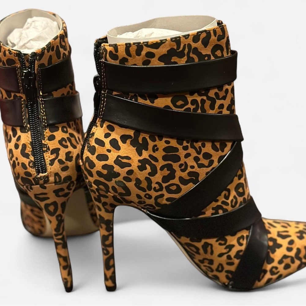 Leopard Print Ankle Boots with Black Straps - Never Worn - Size 8.5